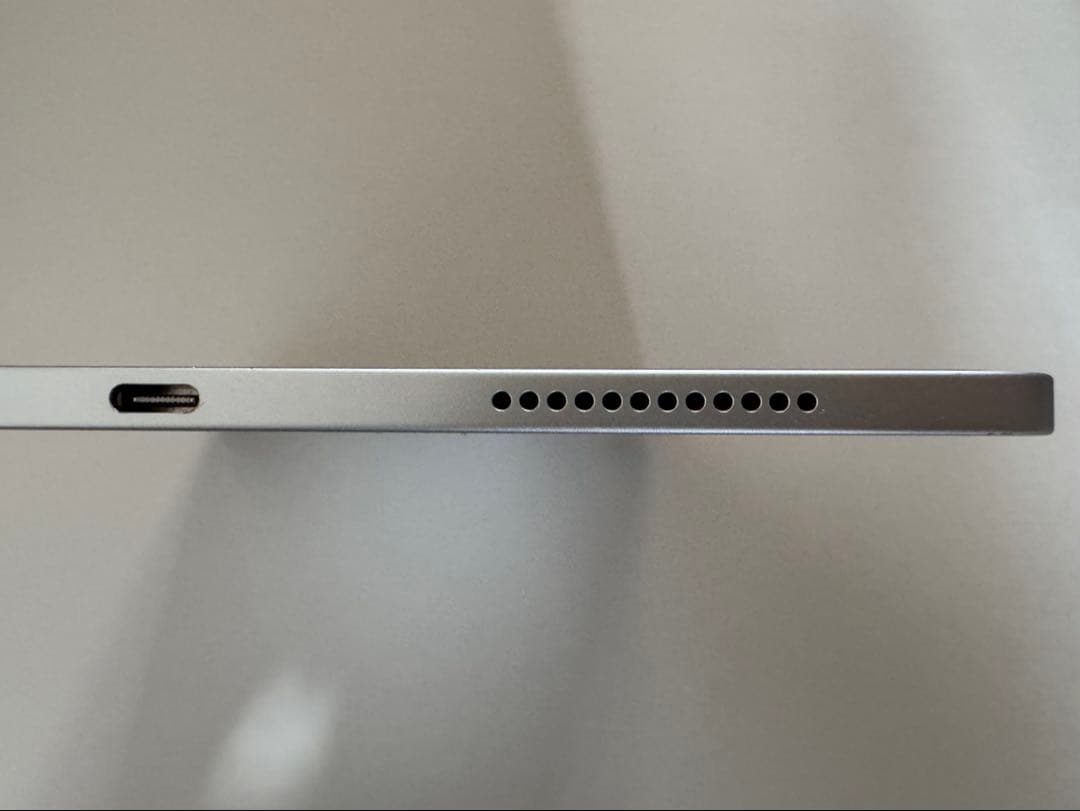 iPad air 第4世代10.9インチ シルバー