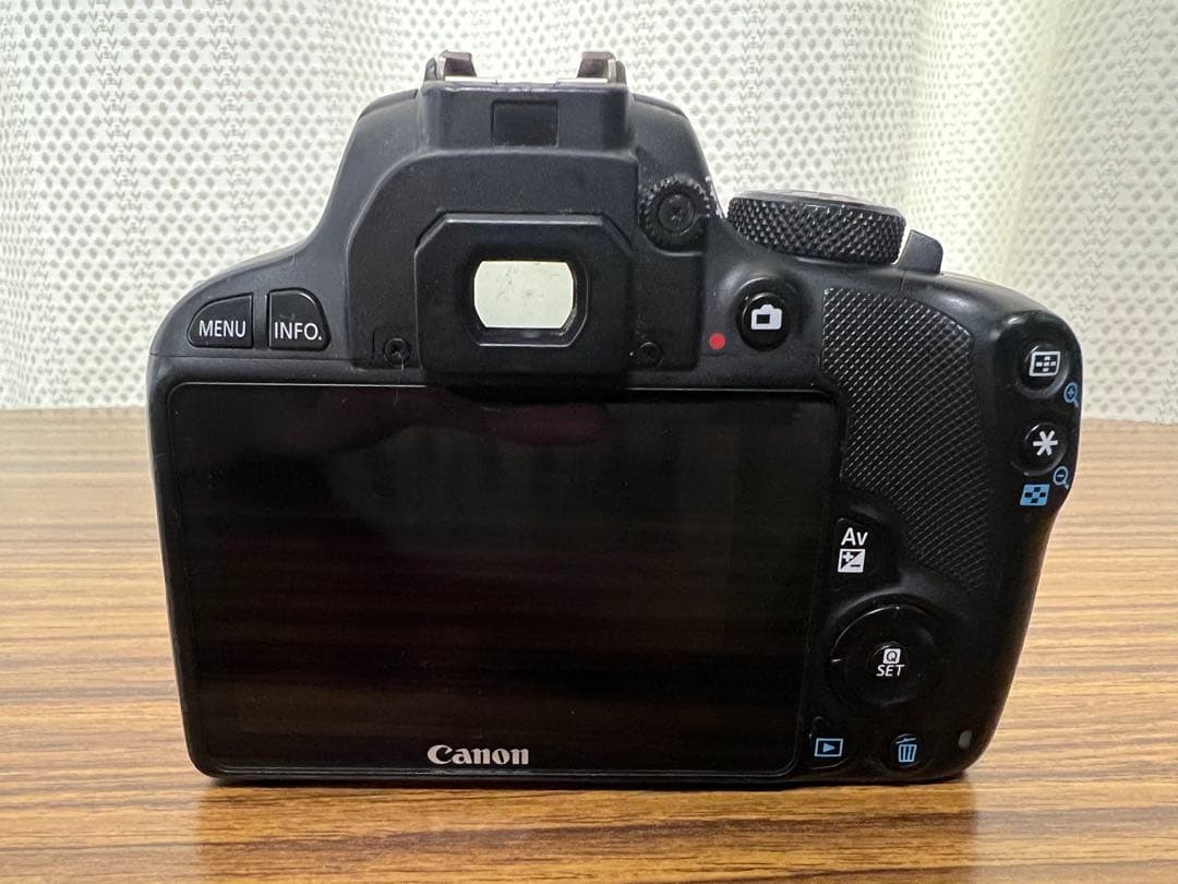 ゆ*中様 Canon EOS Kiss X7 デジタル一眼レフカメラ　キャノン