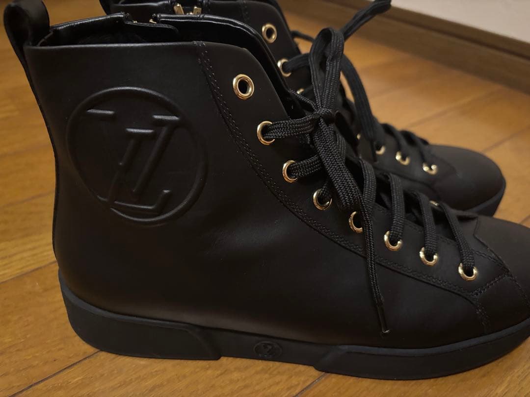 美品Louis Vuitton ブラック ハイカットブーツ