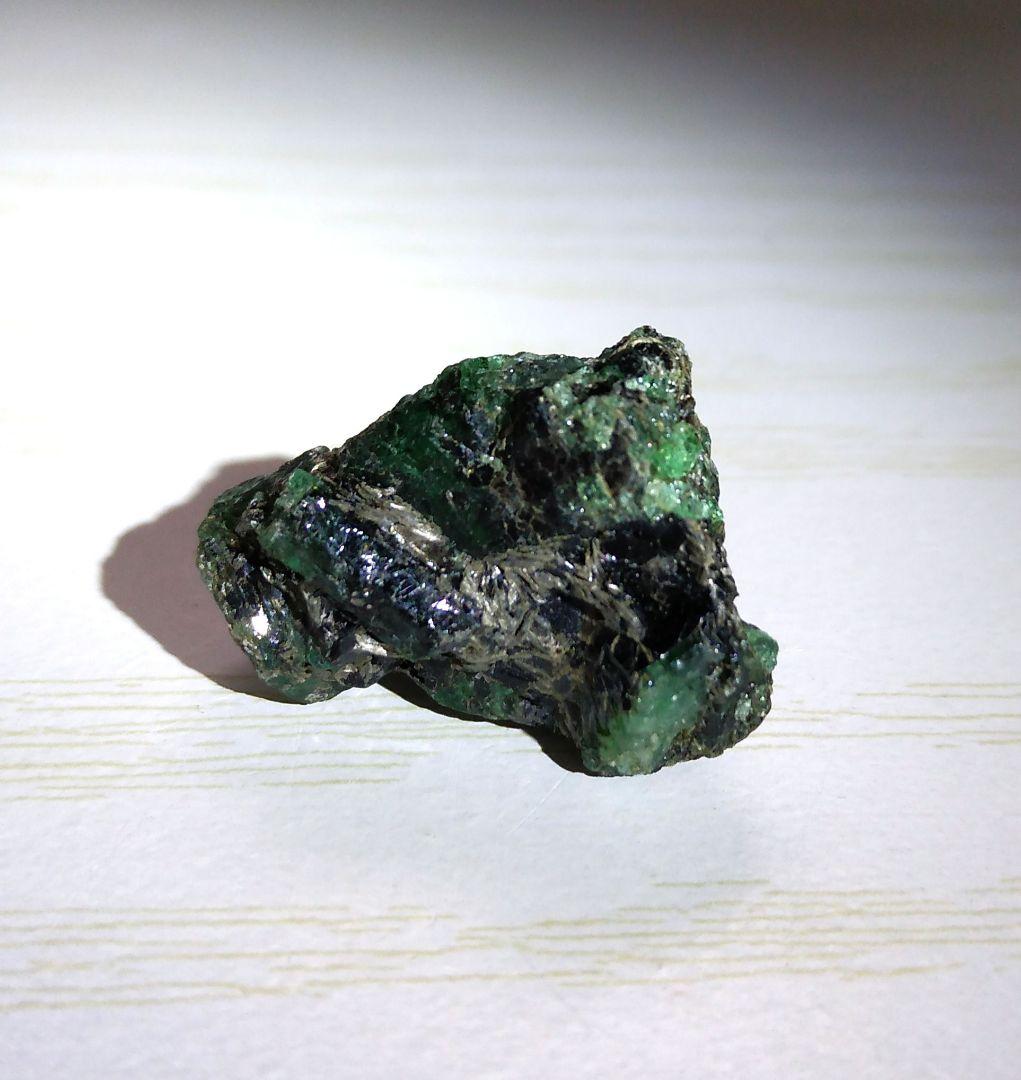 エメラルド　宝石鉱物標本