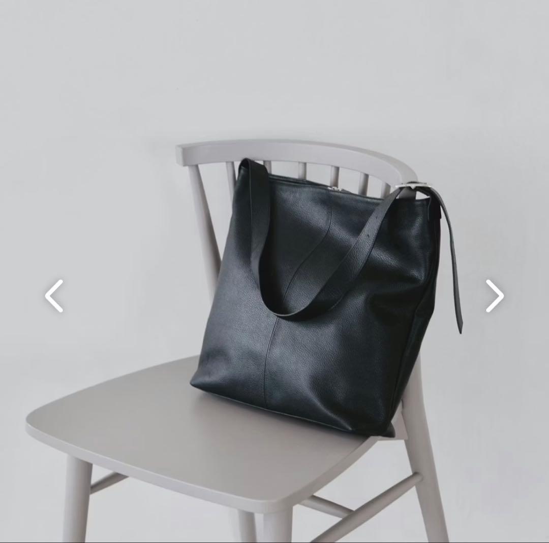 北欧、暮らしの道具店　レザーのショルダーバッグ