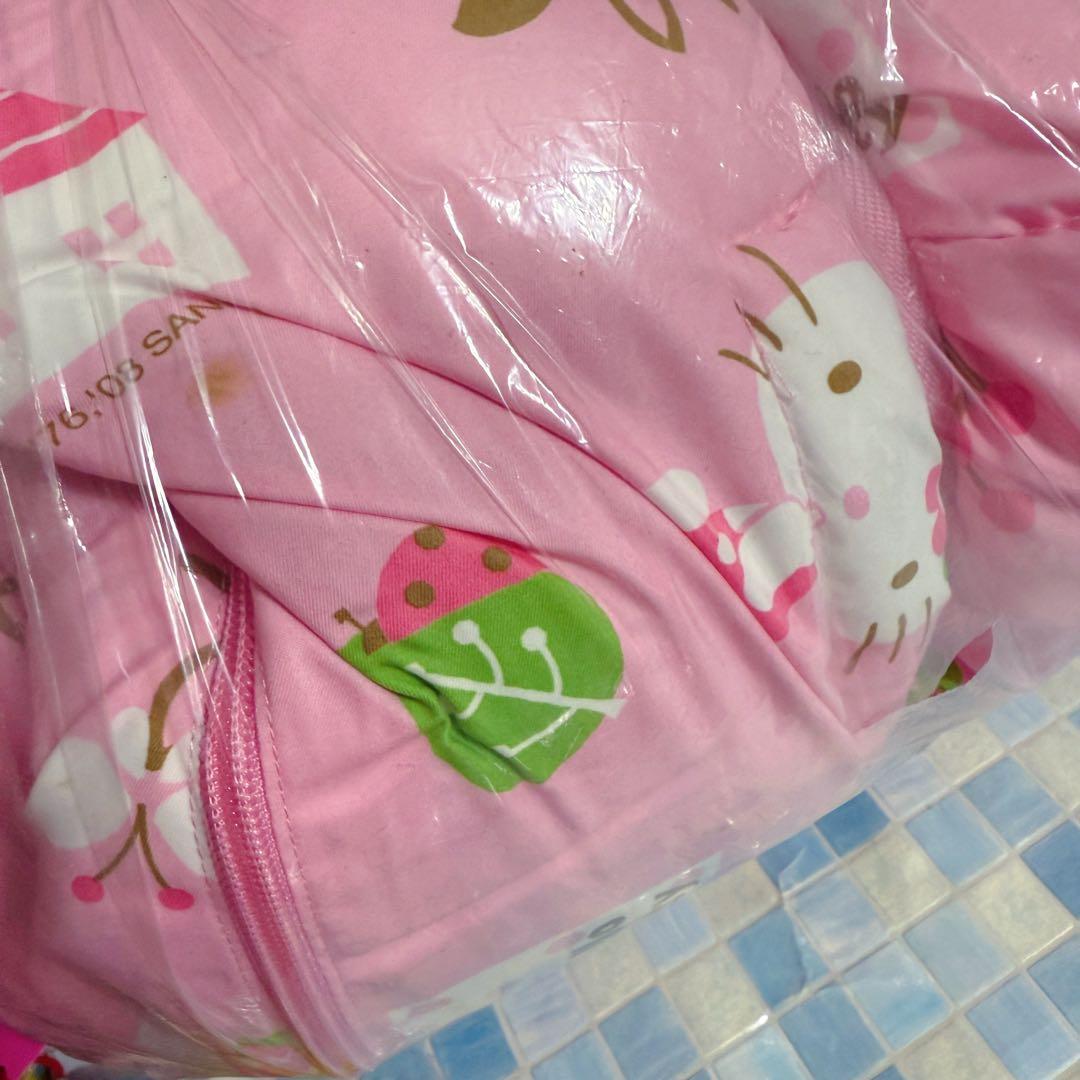 サンリオ　ハローキティ　スリーピングバッグ　封筒型寝袋