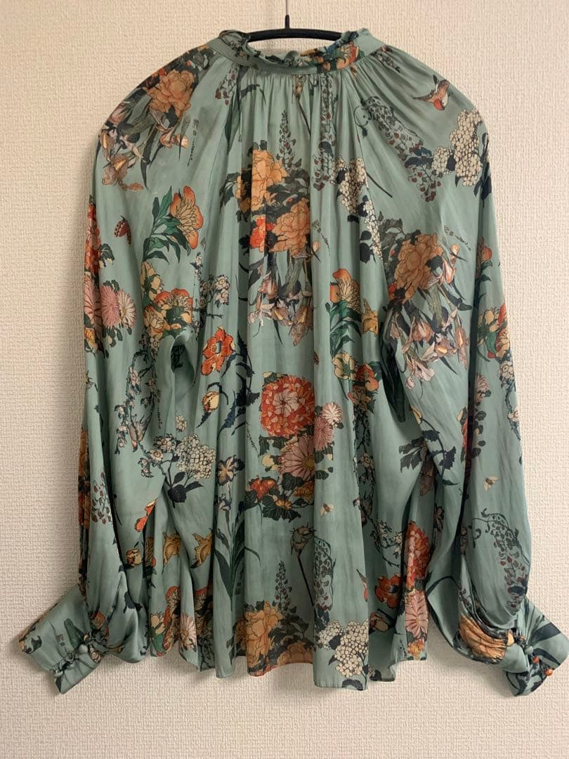 【1/17まで値下げ】美品 UNITED TOKYO 長袖ブラウス　葛飾北斎