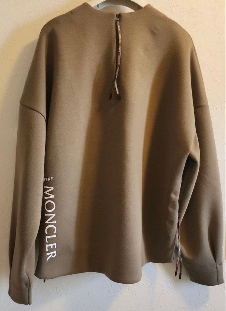 ★MONCLER　HYKE　トップス★