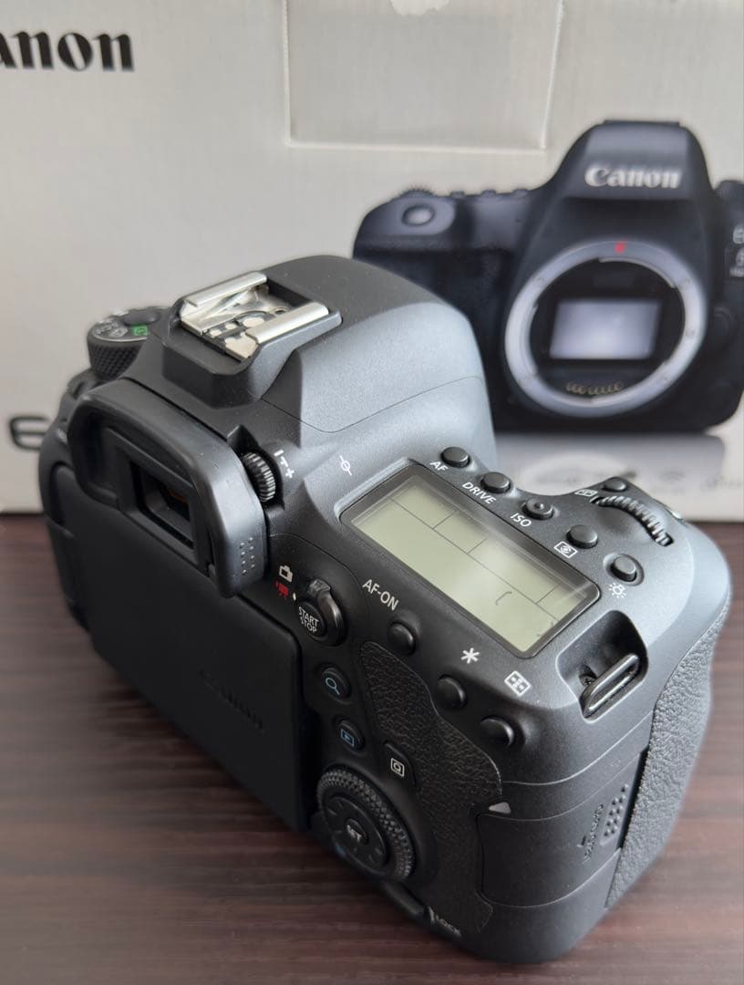 【美品】Canon EOS 6D Mark II ボディ本体
