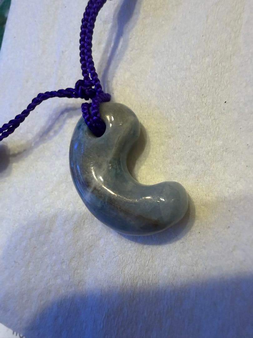 糸魚川翡翠‼️コン沢翡翠‼️青翡翠‼️勾玉‼️送料無料‼️