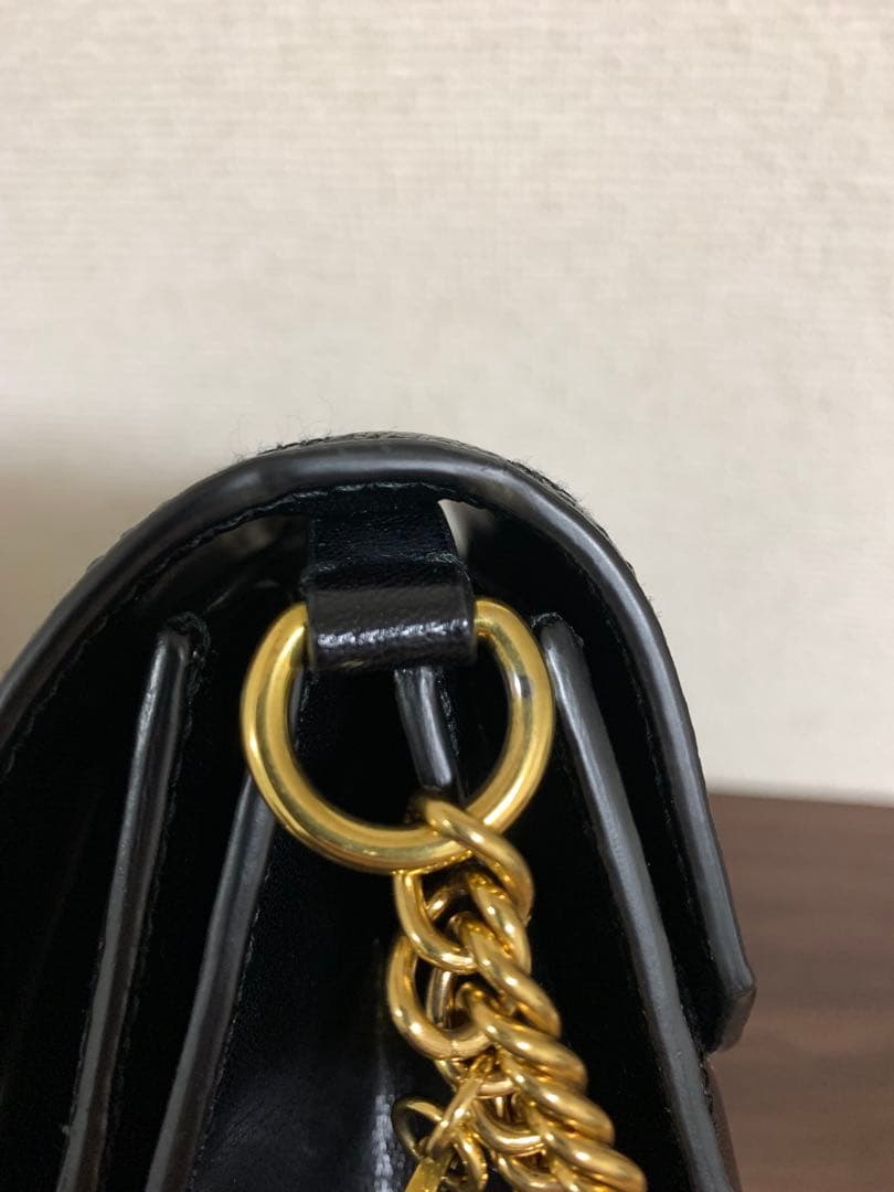 【miiii】GIVENCHY ジバンシィ GV3ショルダーバッグ