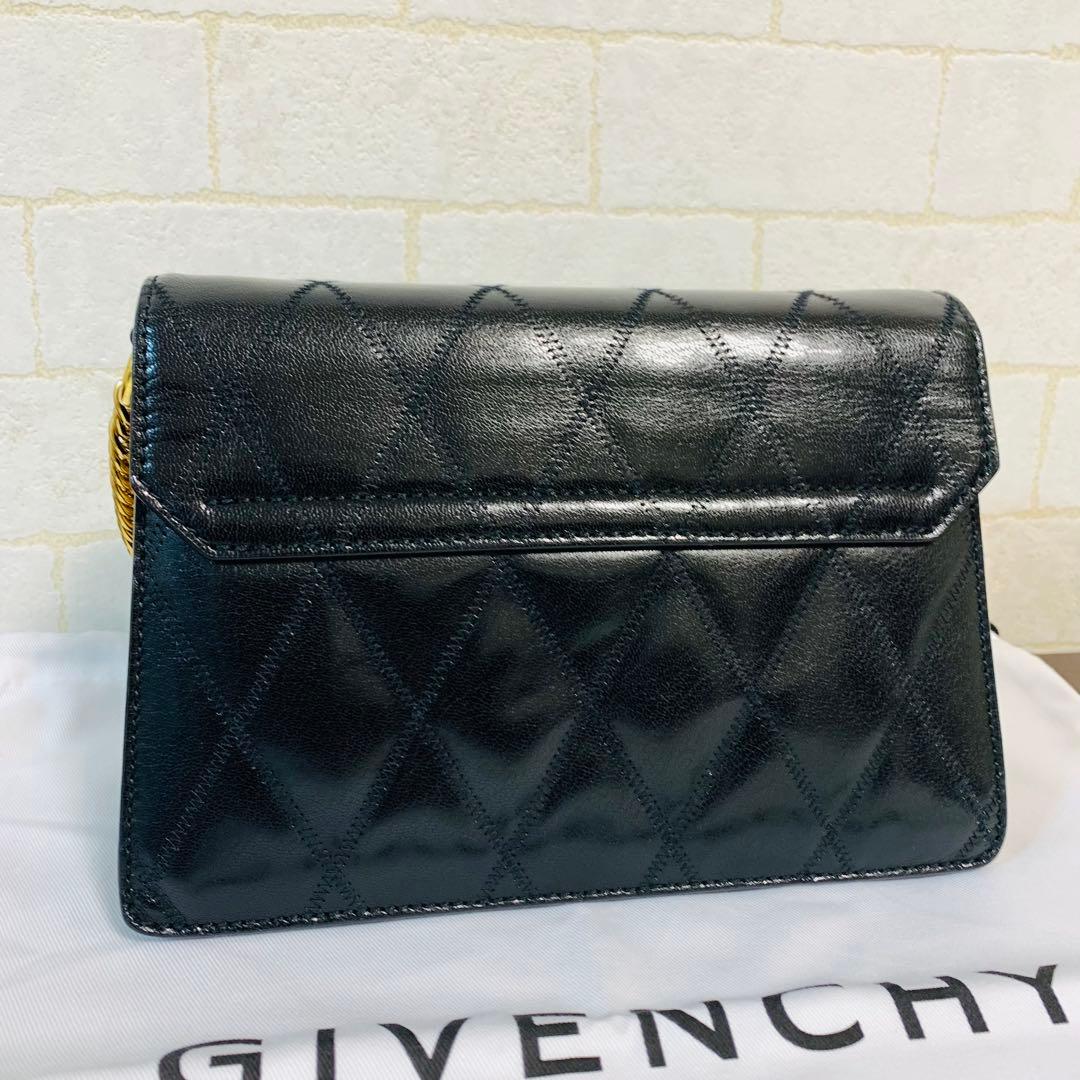 【miiii】GIVENCHY ジバンシィ GV3ショルダーバッグ