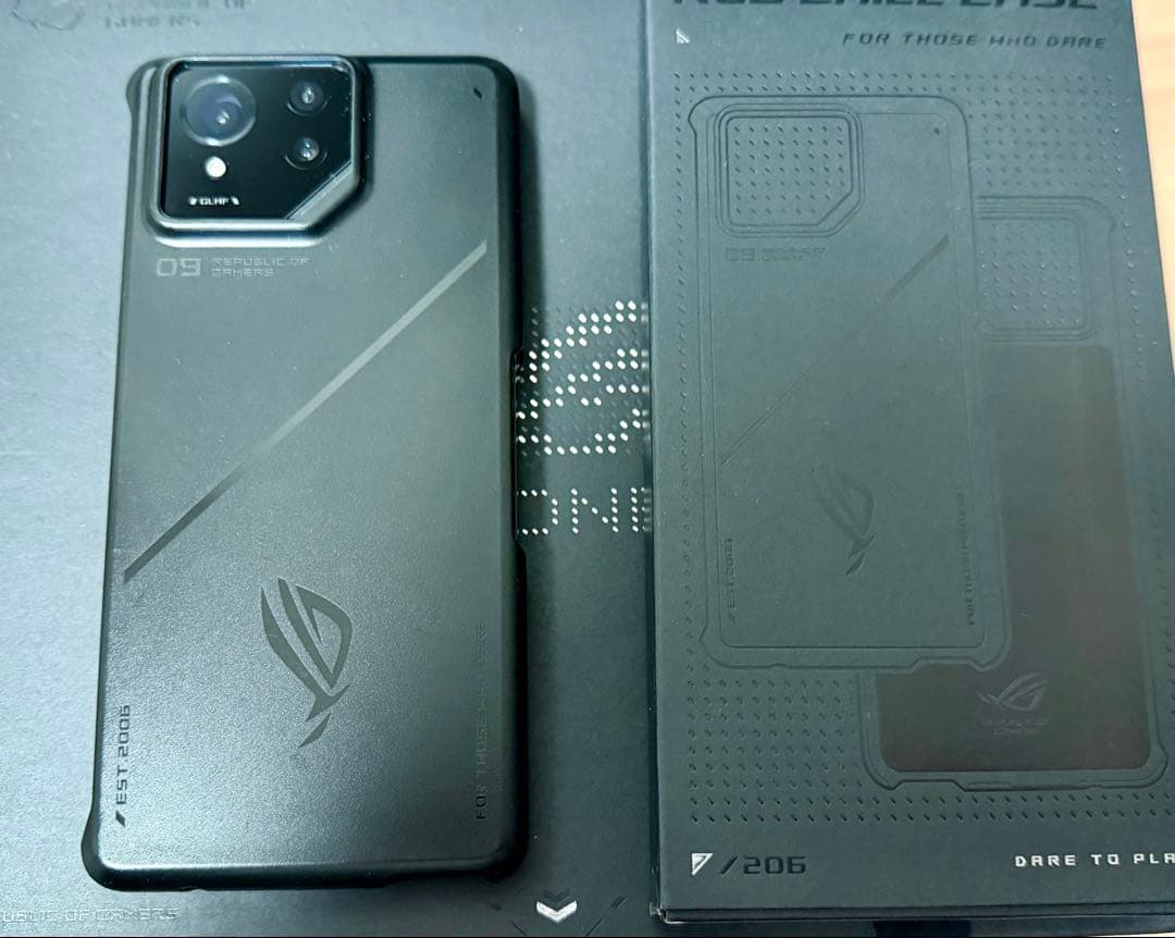 ROG Phone 9 Pro 512GB ガラスフィルム付　オプションケース付