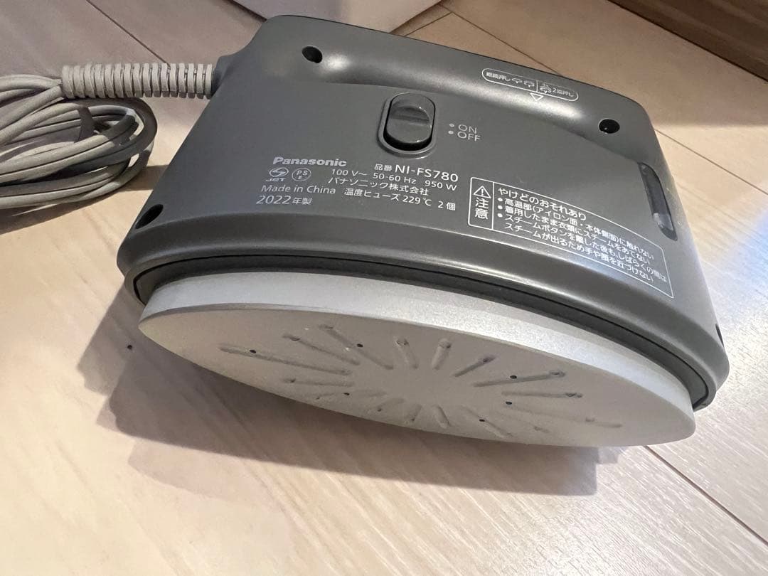 値下げしました美品Panasonic NI-FS780 アイロン グレー
