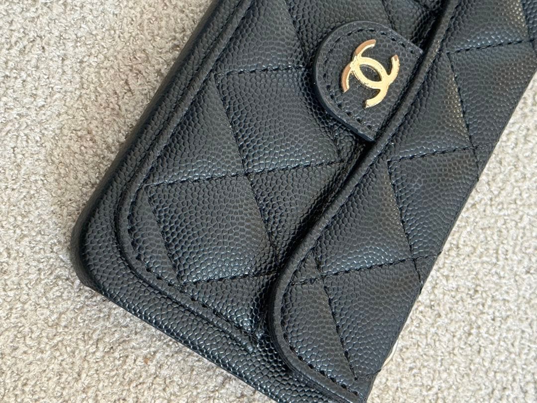 【CHANEL】 iPhone13Pro スマホケース
