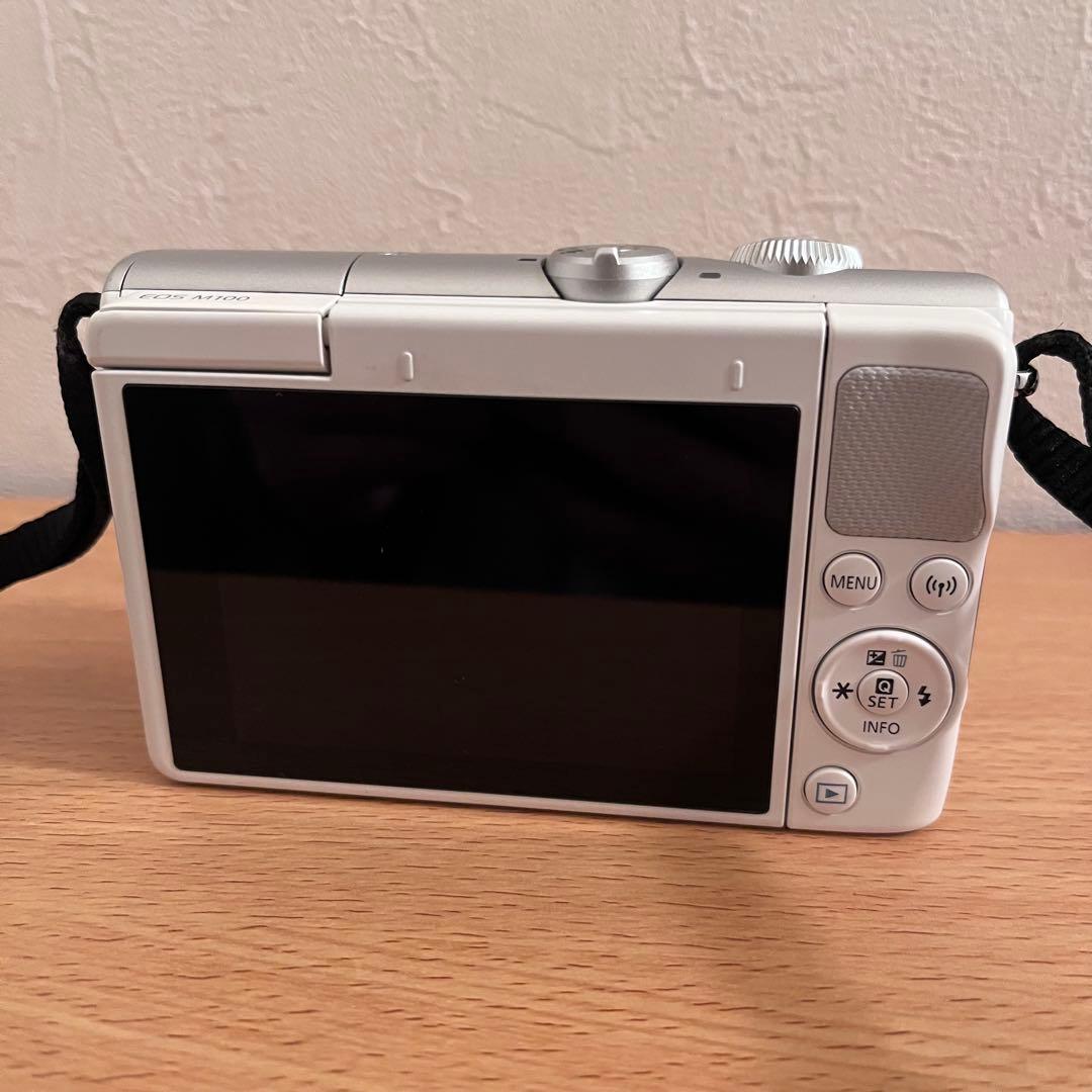【美品】Canon EOS M100 ミラーレス一眼カメラ ダブルレンズキット