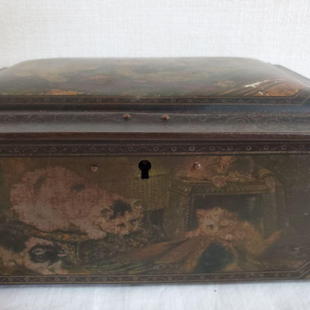 アンティーク　ネコの缶