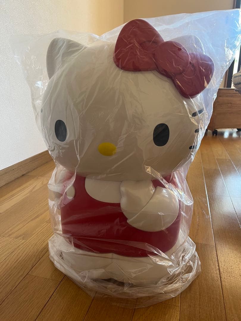 ハローキティー　冷温庫