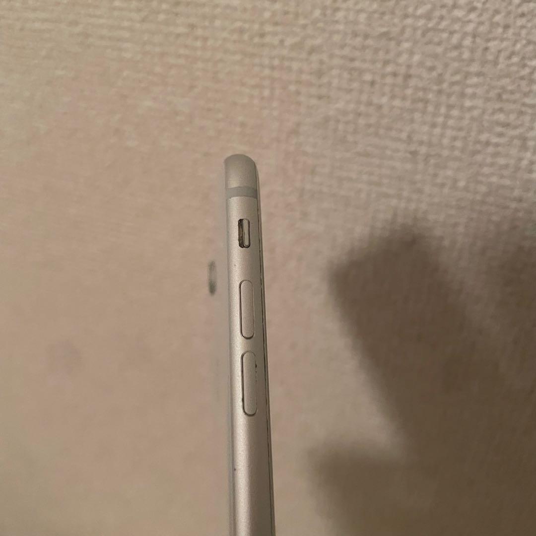 iPhone8 本体　64G