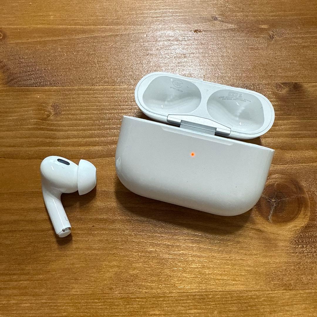 AirPods Pro2 チャージャー + 左耳