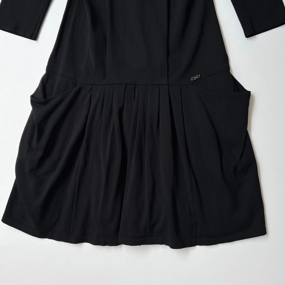 良品　Foxey フォクシー　ブラックドレス　ワンピース　ロゴプレート　40