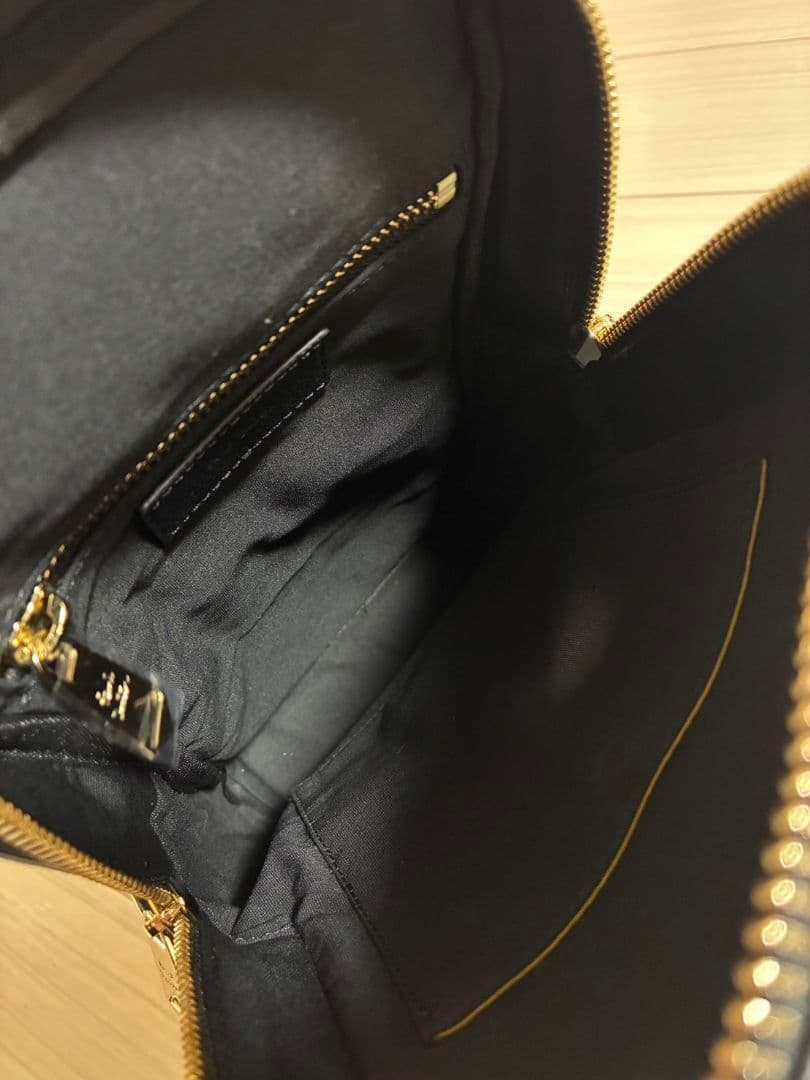 y*4様 Paul Smith 黒 レザー ショルダーバッグ