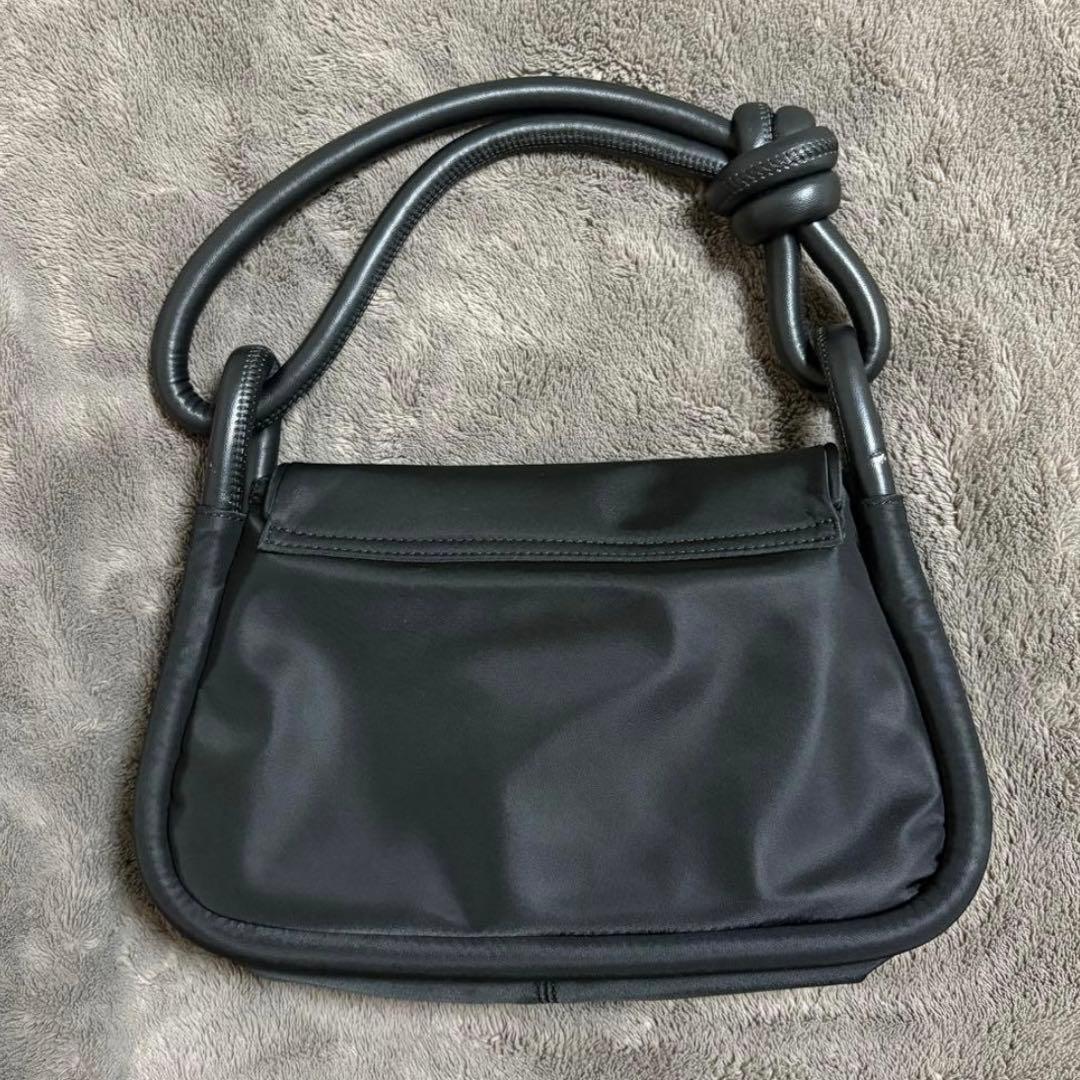 バッグ GANNI KNOT FLAP OVER HAND BAG BLACK