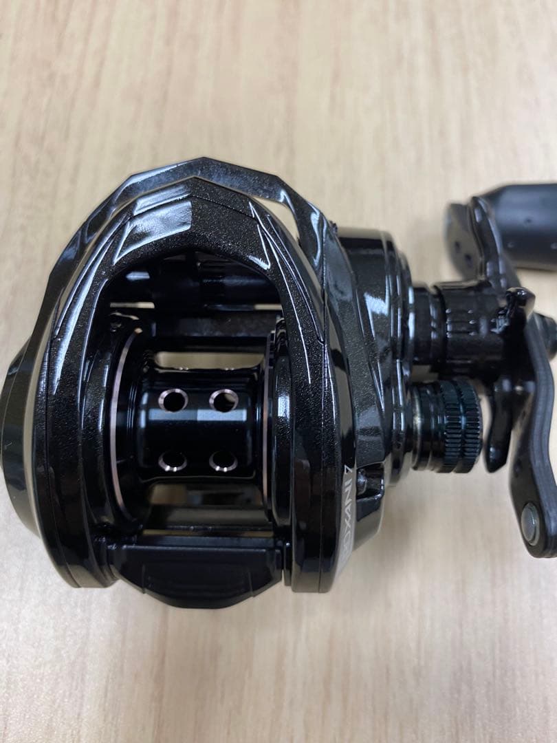 アブガルシア ベイトリール　ロキサーニ7（旧モデル）bf8純正スプール付き