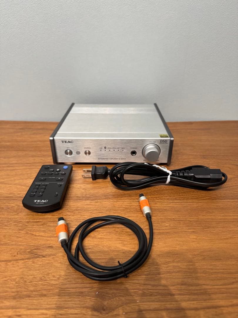 TEAC AI301DA ステレオプリメインアンプ