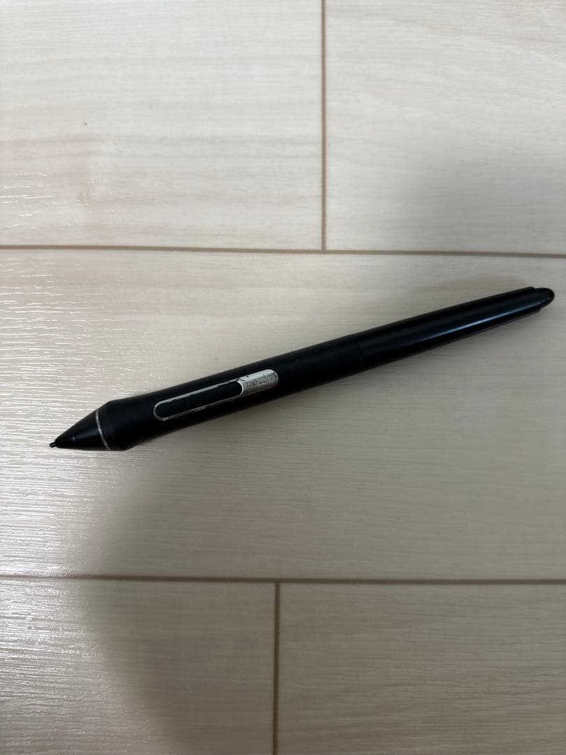 Wacom Cintiq 22 FHD 液晶ペンタブレット本体 + 付属品