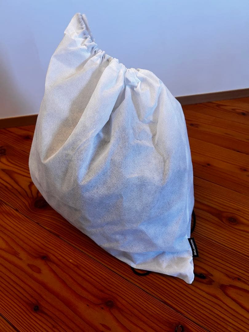 【極美品】SALOMON キッズヘルメット　Sサイズ49-53cm バイザー付き