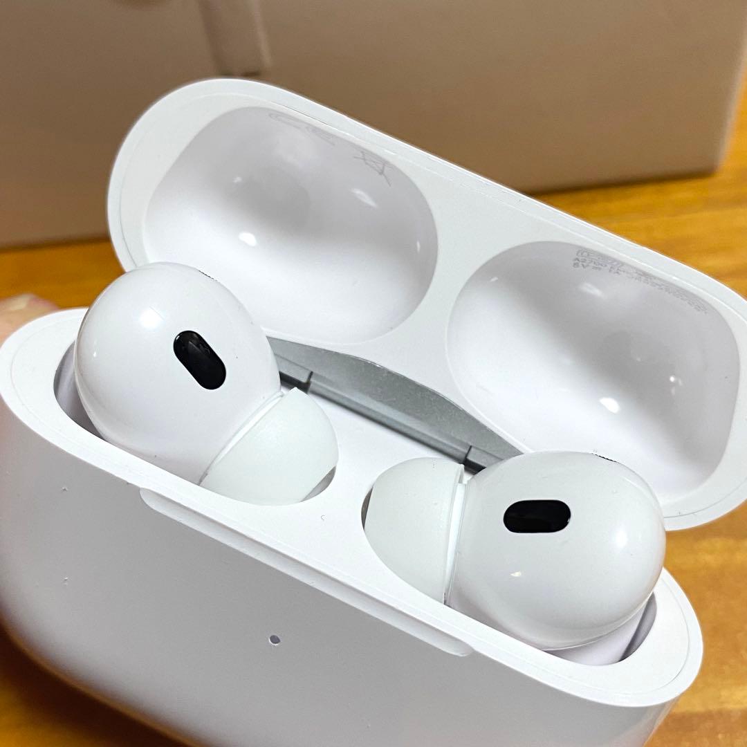 極美品　Apple AirPods pro 第2世代 A2698 正規品