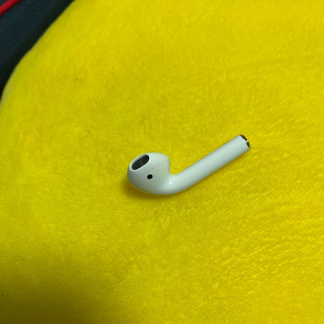 Apple AirPods ケース付き第2世代