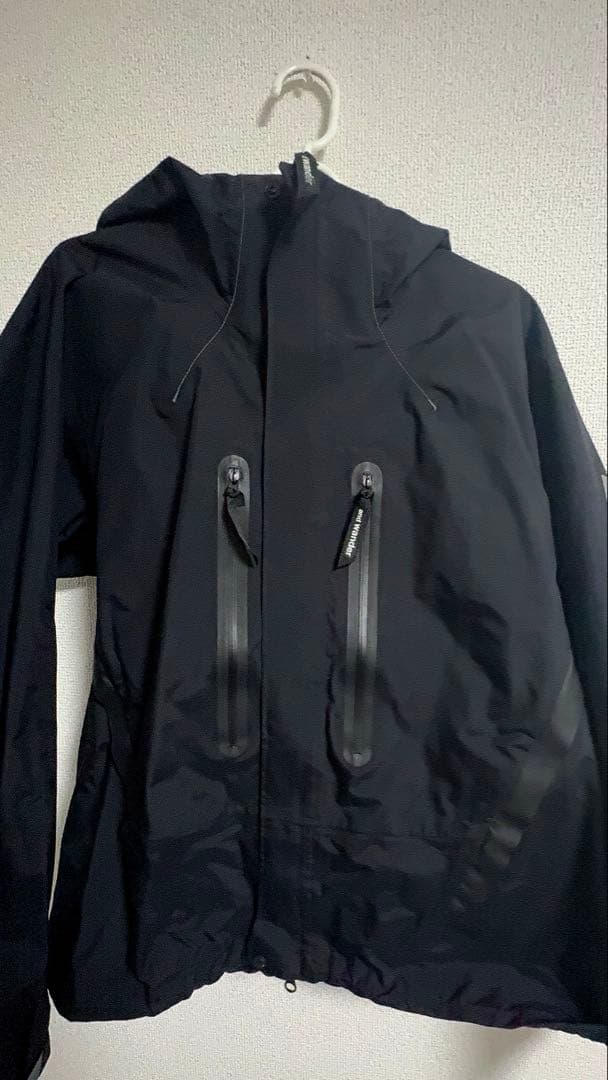 ジャケット・アウター and wander 2.5L hiker rain jacket