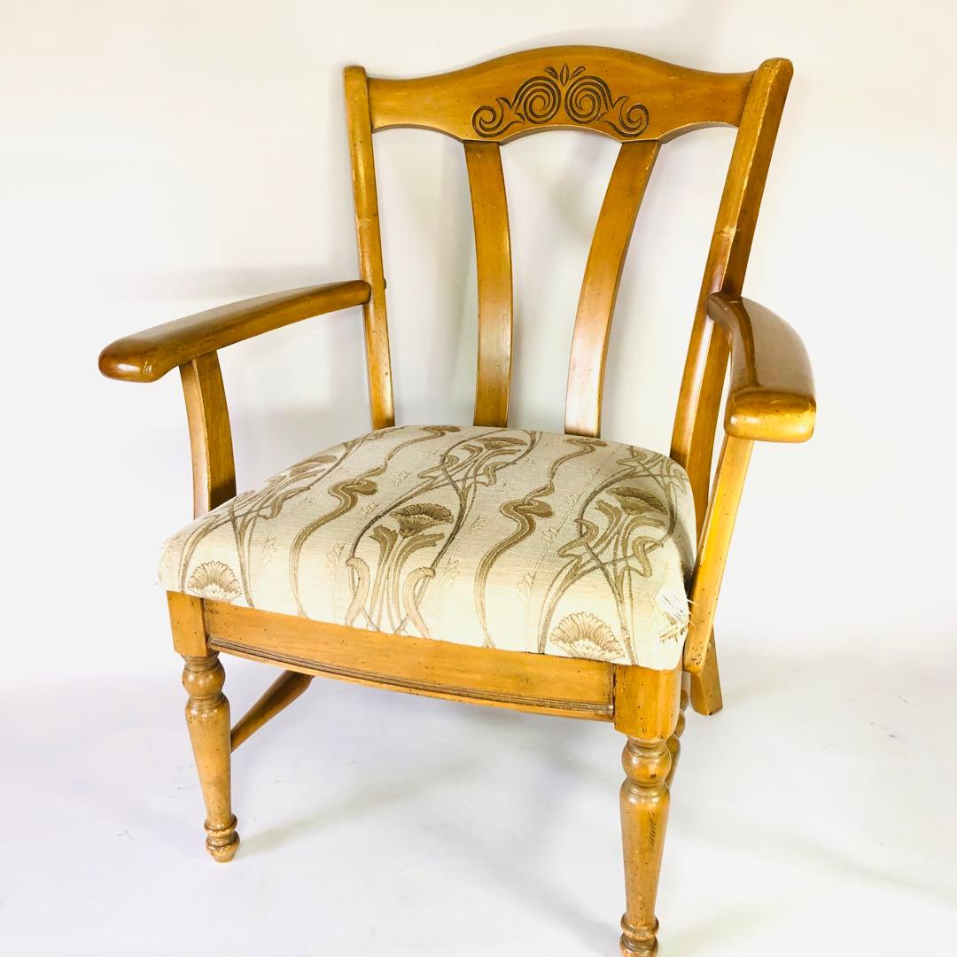 「時を重ねた、木の美しさ。」 ― 30年前のカリモクが語る、静かな上質。