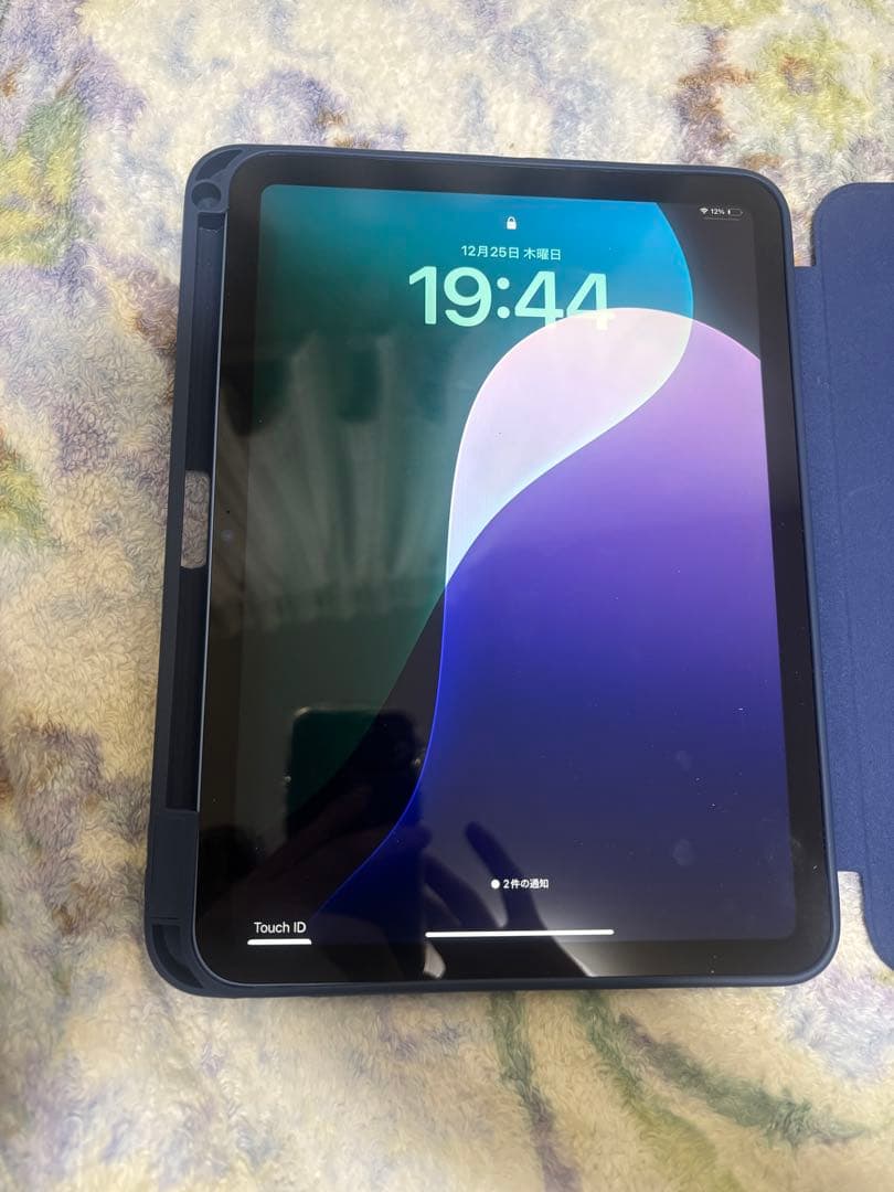 Apple iPad (第10世代) ブルー カバー付き本日限定価格