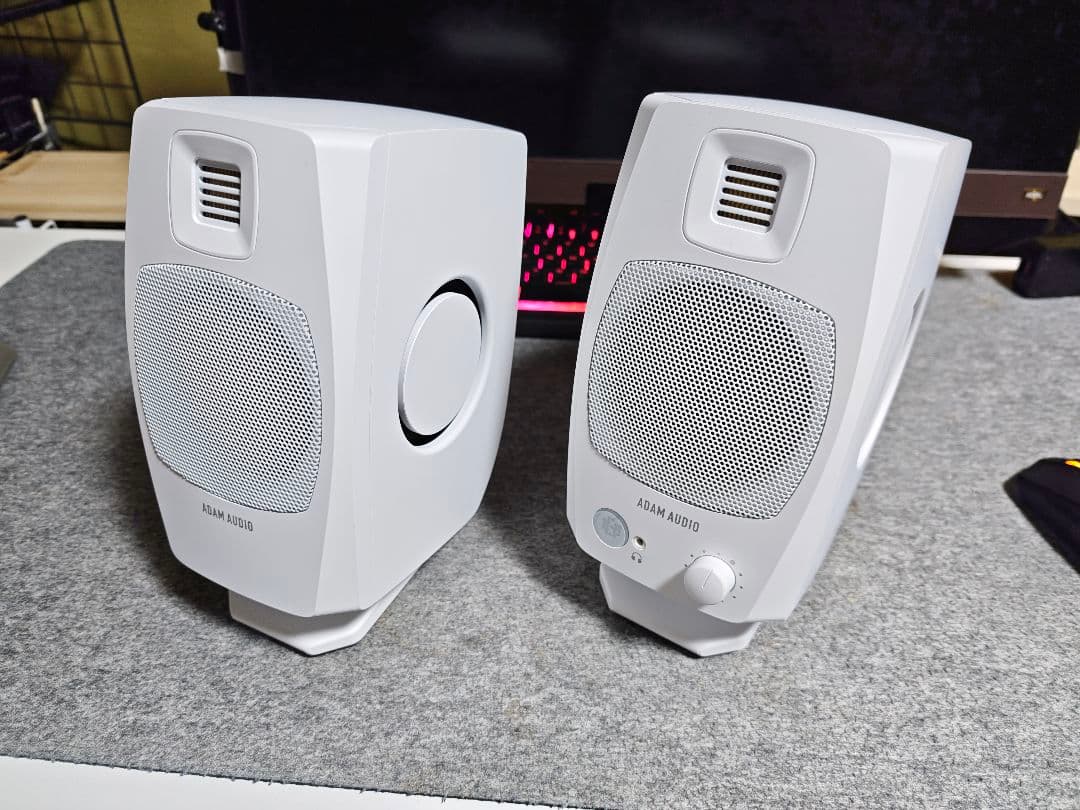 ADAM AUDIO D3V アクティブスピーカー