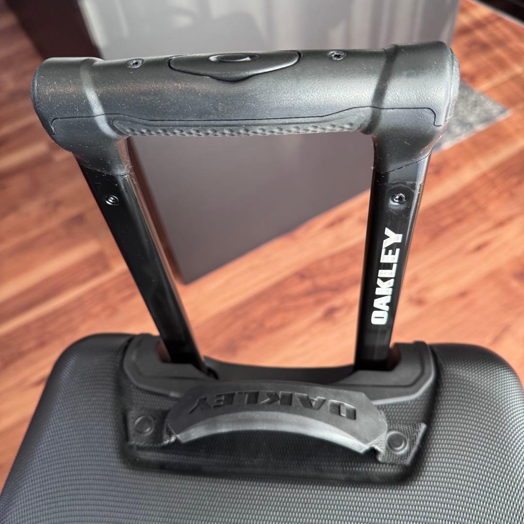 Oakley Factory Pilot スノーボードバッグ ブラック