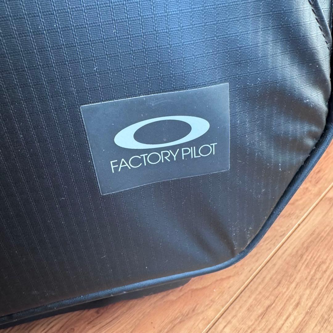 Oakley Factory Pilot スノーボードバッグ ブラック