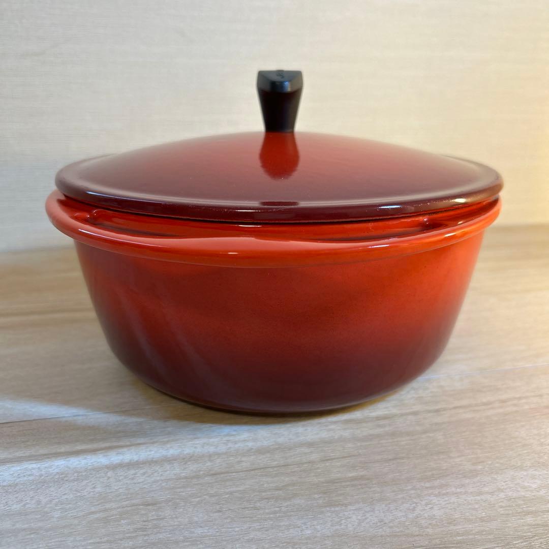 ルクルーゼ　センセーション　ココット　22cm チェリーレッド 両手鍋 鍋