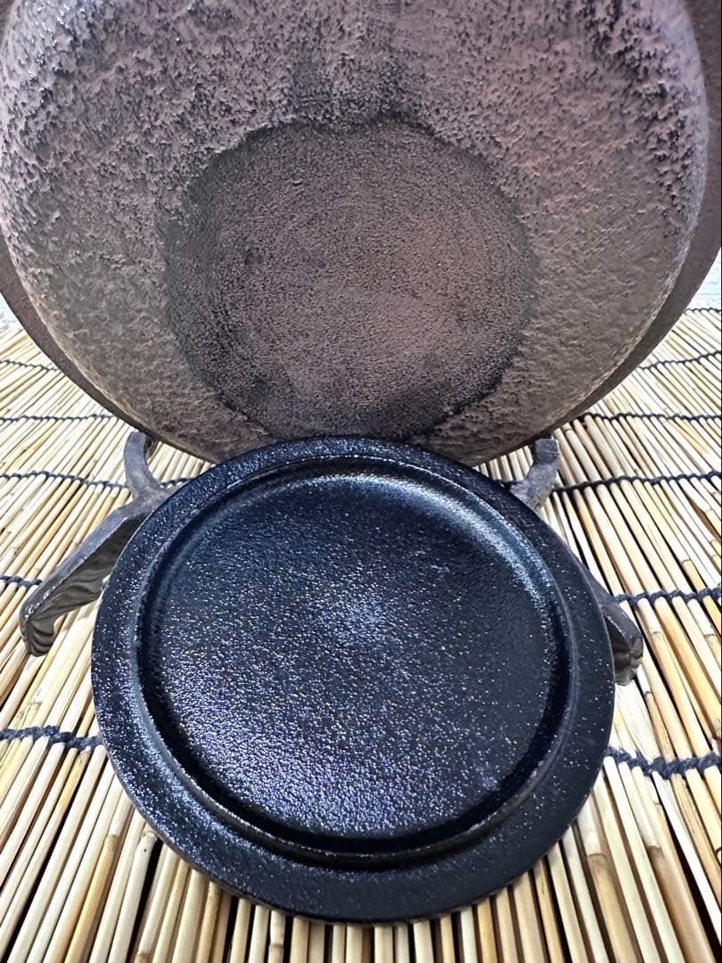 未使用品、付属品付　南部運南堂 鍋元 楓紋様 南部鉄瓶　南部鉄器　調理器具