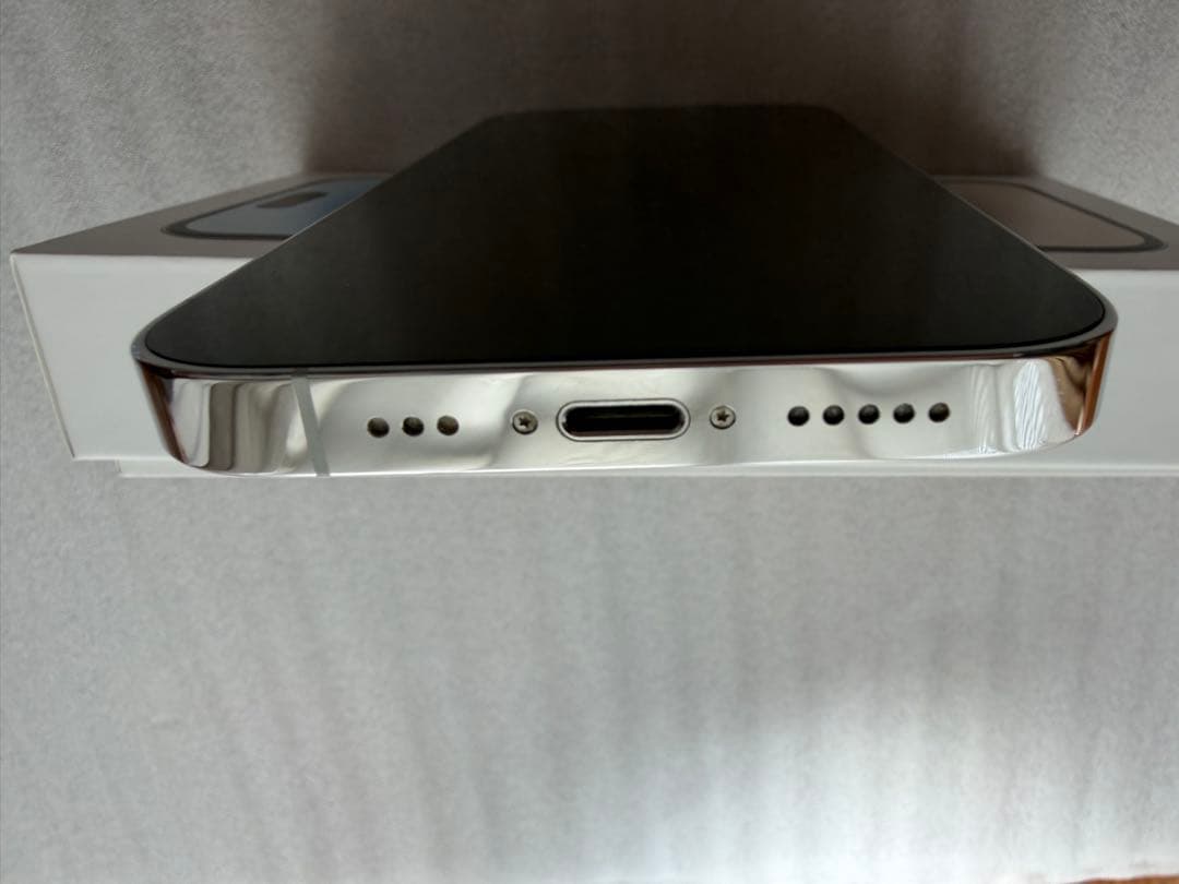 Apple iPhone 14 Pro シルバー 本体 1TB SIMフリー