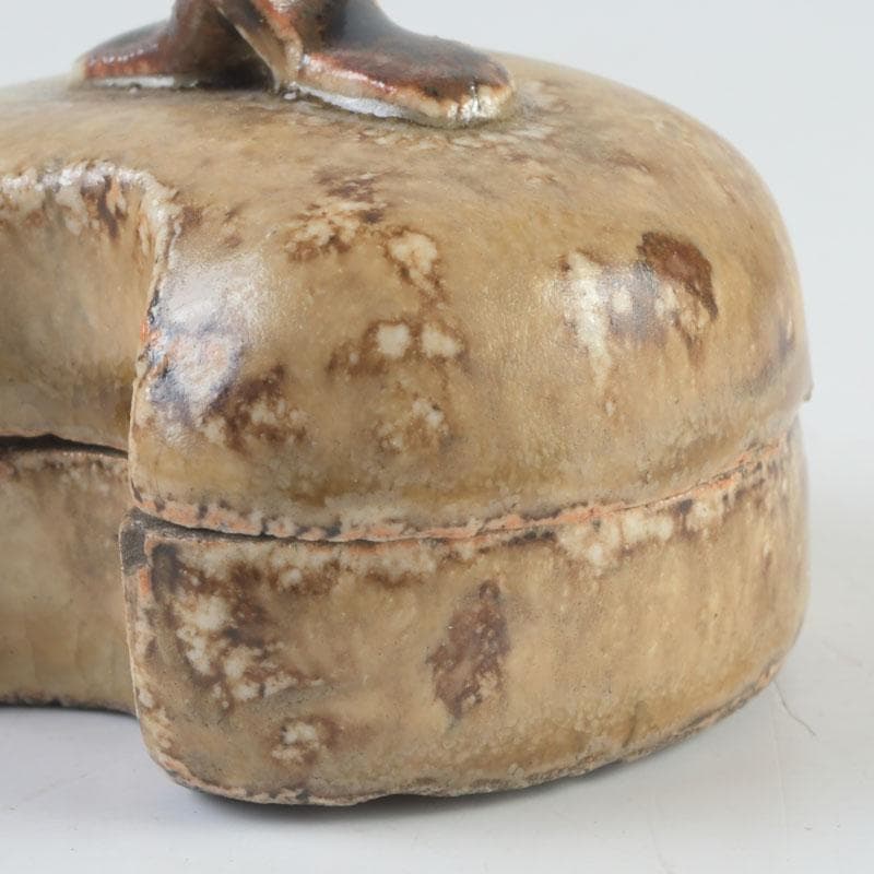 茶道具　加藤春岱作　瀬戸織部　分銅香合　時代箱　V　9896