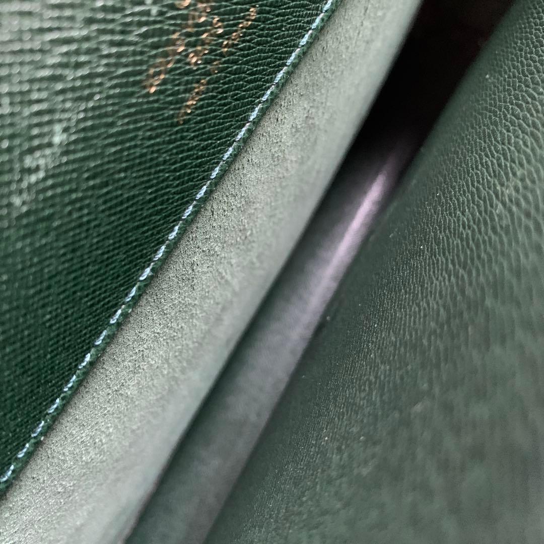 ルイヴィトンタイガセルヴィエットクラド　ブリーフケース