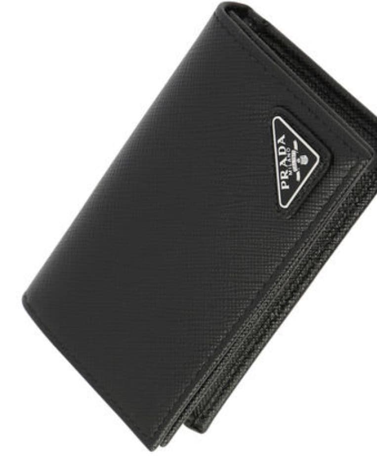 PRADA ブラックレザー名刺入れ(サフィアーノ トライアングル)
