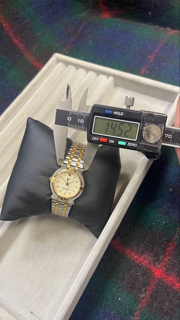 グッチの9000Lシリーズのクォーツ式腕時計 腕時計 クォーツ ウォッチ 時計