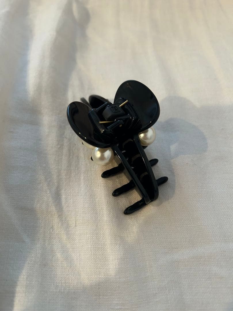 アレクサンドルドゥパリ　M クリップ　パール・ブラック