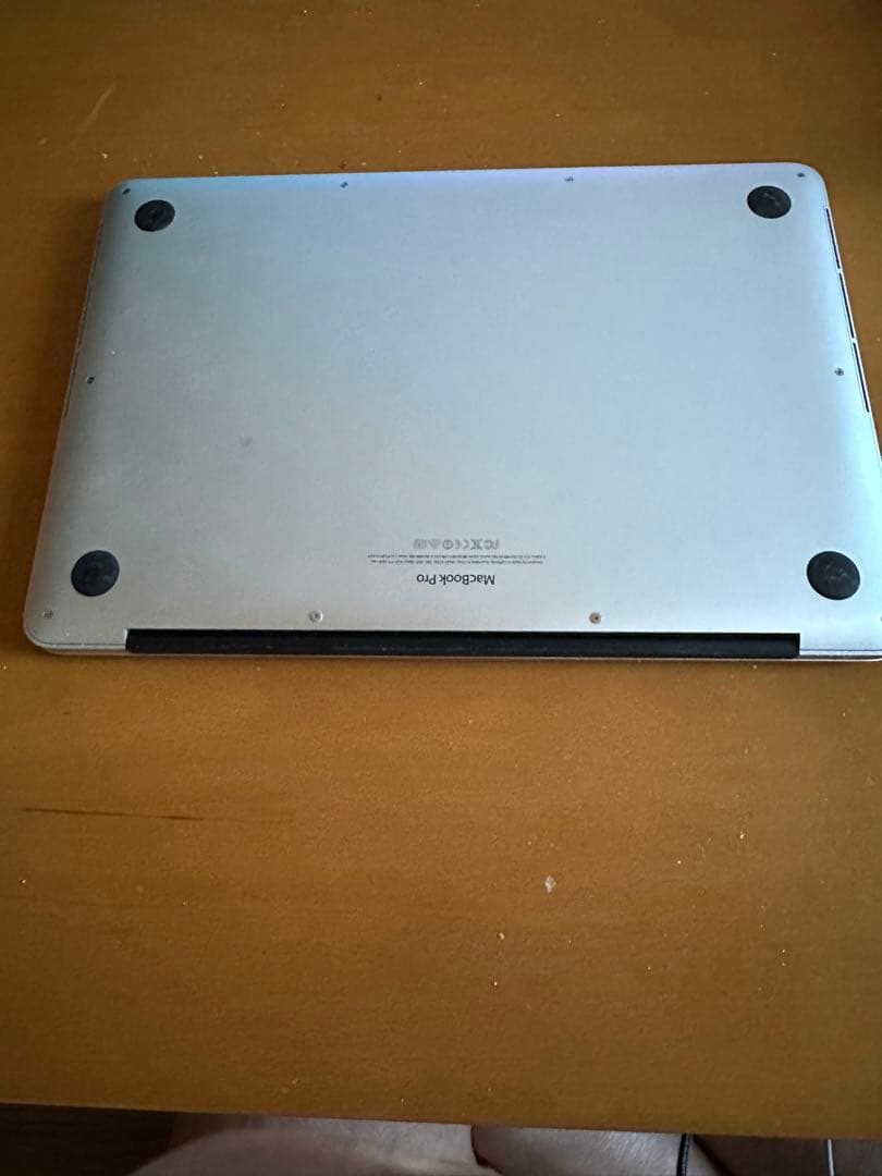 Mac Bookpro 13インチ アプリ4点インストール済みOS15.5