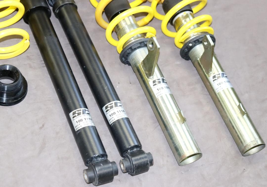 フォルクスワーゲン ゴルフ7R FF typeAU　KW ST　車高調