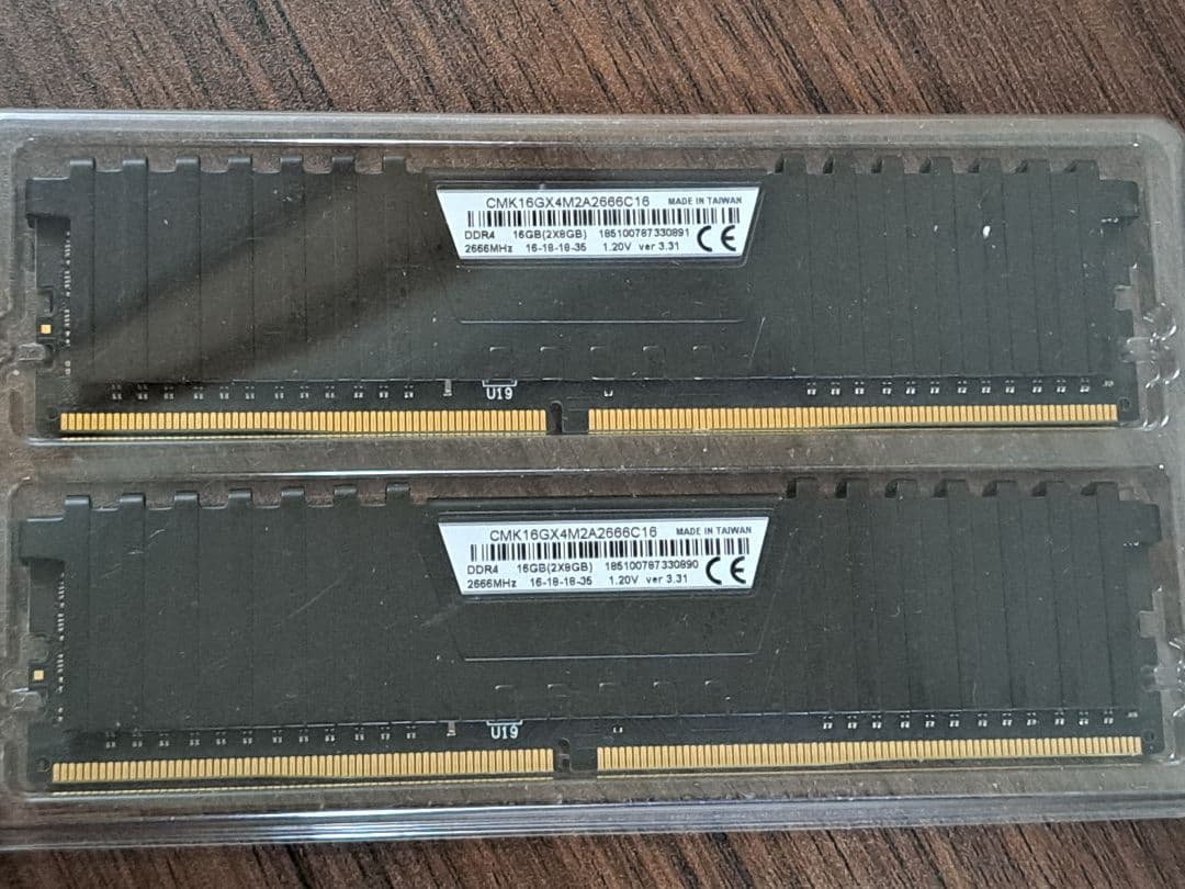 メモリー VENGEANCE LPX DDR4 16GB (2x8GB)