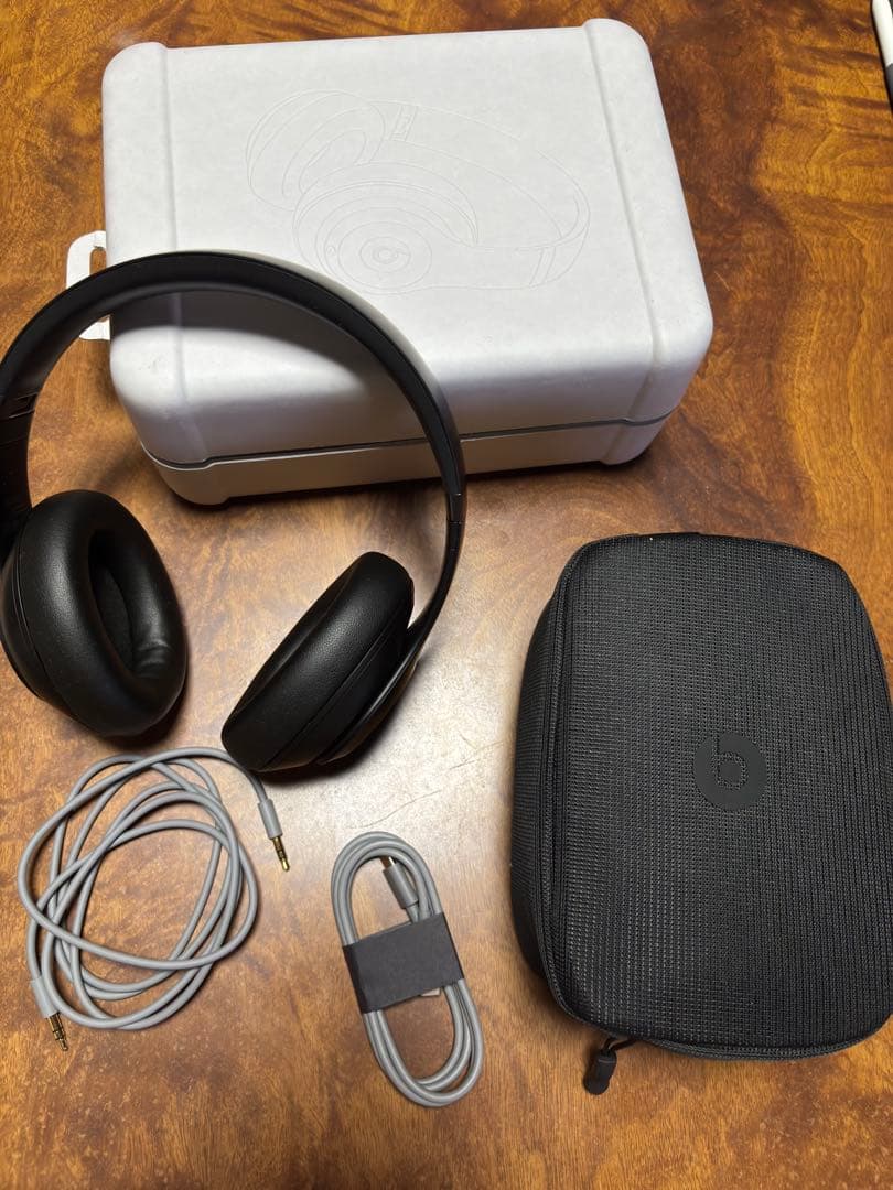 【新品同様】　Beats Studio Pro