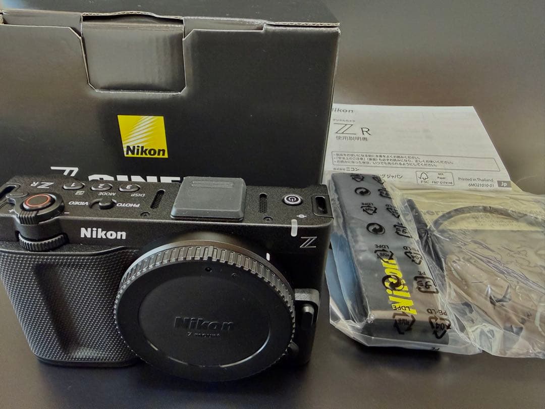 ◇新品同様◇Nikon ZR 本体 おまけ有り