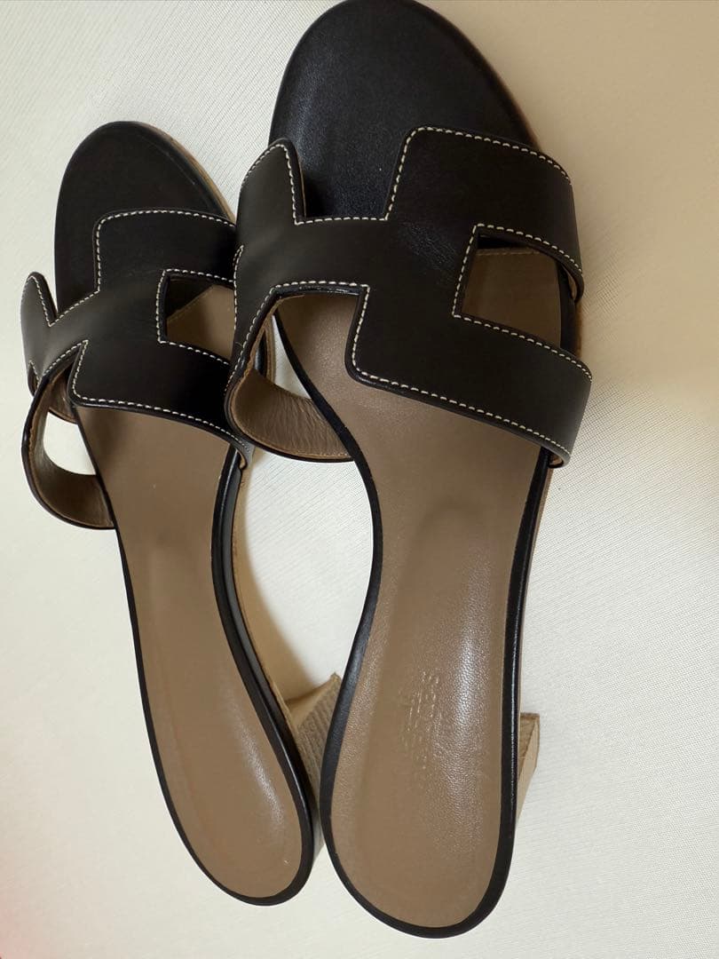 本物保証　エルメス　ブラック オープントゥ サンダル36中古