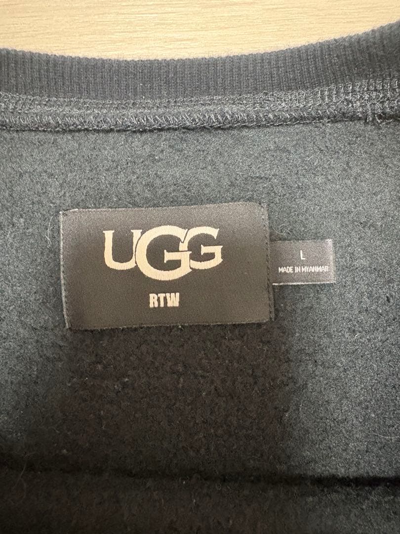 UGG トレーナー ブラック L